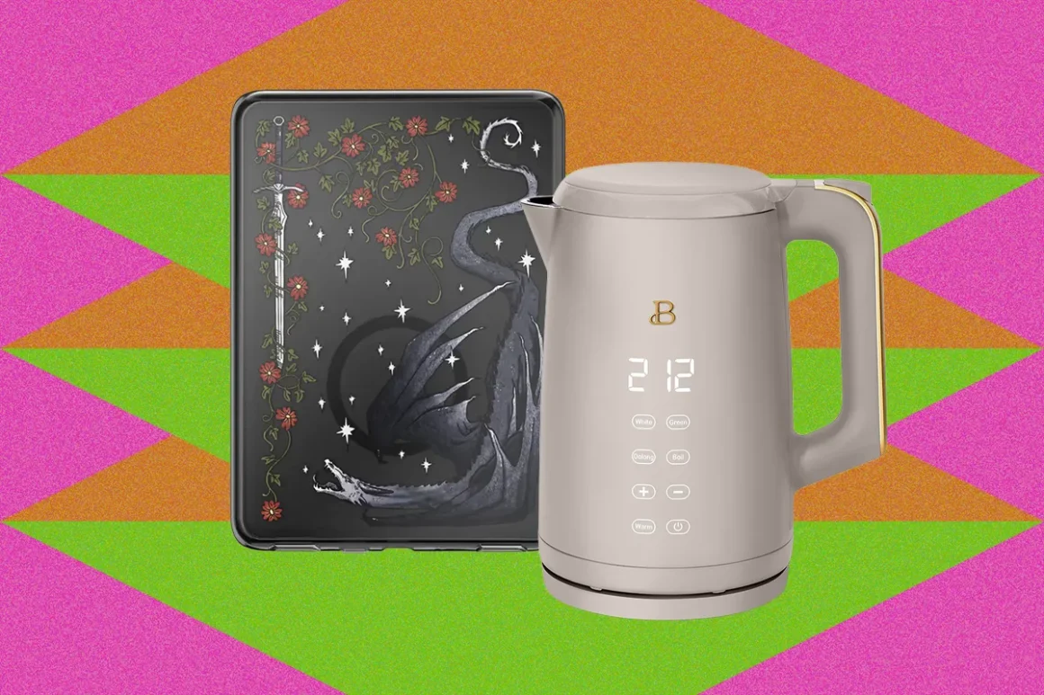 The Best Gifts for Book Lovers (2026): E-Readers, Handy Accessories, Book Sets